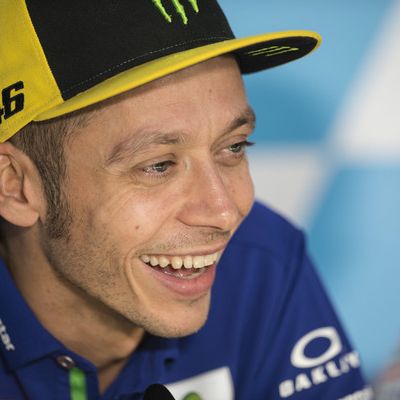 Rossi rast beim Comeback auf Platz fünf Rossi rast beim Comeback auf Platz fünf (Foto)