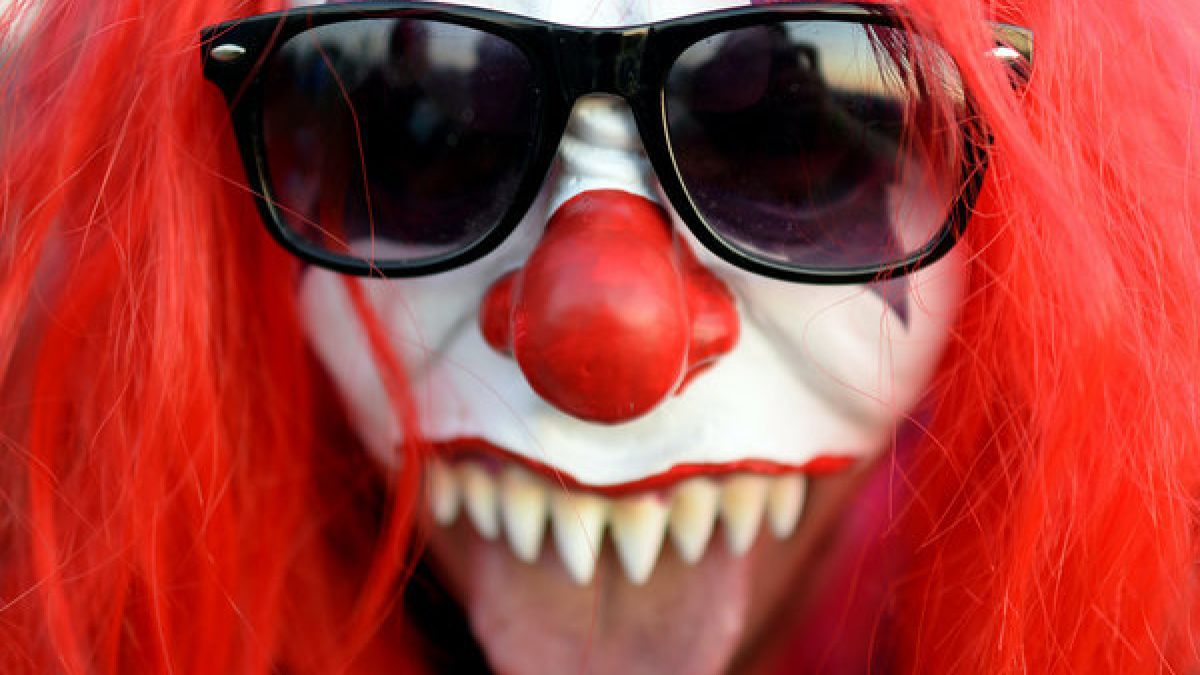 Ein Horror-Clown wollte in Berlin ein Kind in sein Auto locken. (Symbolbild) (Foto)