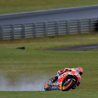 Motorrad-Star (31) stirbt auf Todes-Strecke beim Macao-GP Motorrad-Star (31) stirbt auf Todes-Strecke beim Macao-GP (Foto)