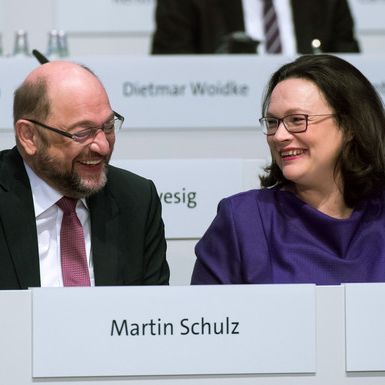 Steuerschock! Auch die Abgeordneten-Pensionen steigen Steuerschock! Auch die Abgeordneten-Pensionen steigen (Foto)
