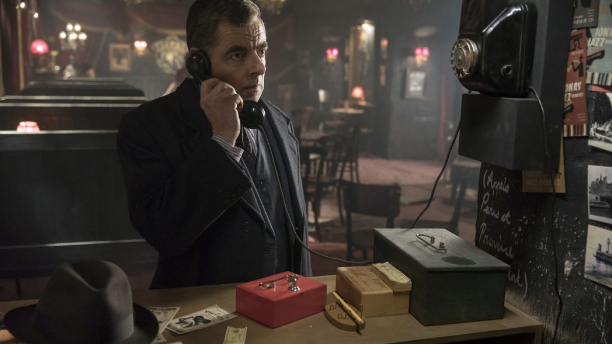 Kommissar Maigret (Rowan Atkinson) hat eine heiße Spur. (Foto)