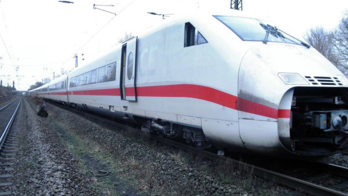 Auf der Bahnstrecke zwischen Hamburg und Berlin hat sich ein Unfall ereignet. (Symbolbild) (Foto)