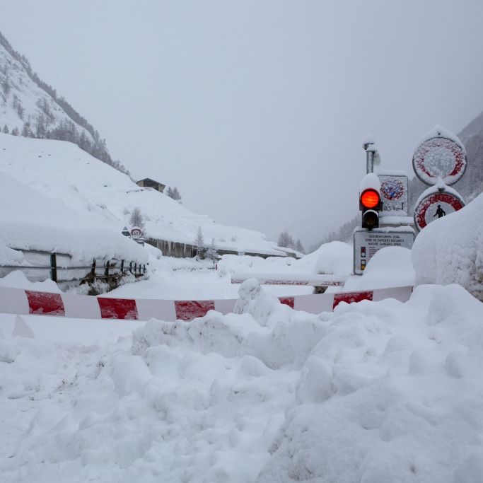 Extremer Schneefall! Ausnahmezustand in den Alpen Extremer Schneefall! Ausnahmezustand in den Alpen (Foto)