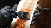 Auffallende Haarfarben, wie sie gerade ein Trend sind, können laut einer Warenprobe der Zeitschrift 