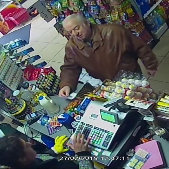 Russischer Ex-Spion mit Nervengift angegriffen - 3 Menschen im Koma Russischer Ex-Spion mit Nervengift angegriffen - 3 Menschen im Koma (Foto)