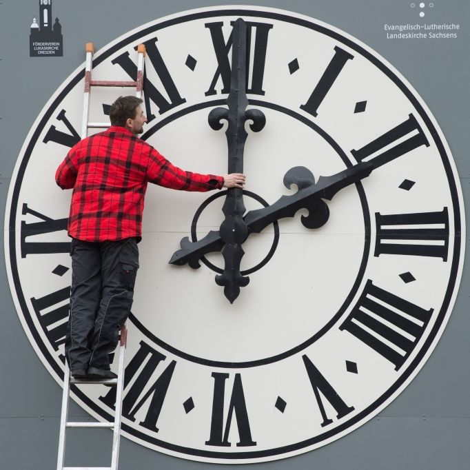 Vor oder zurück? So klappt die Uhr-Umstellung auf Sommerzeit Vor oder zurück? So klappt die Uhr-Umstellung auf Sommerzeit (Foto)