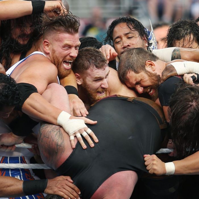 The Undertaker endlich zurück - Brock Lesnar zerstört Roman Reigns