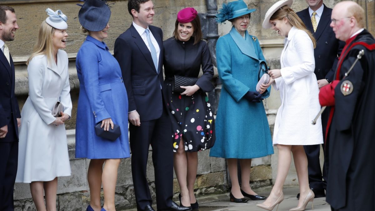 Beim traditionellen Ostergottesdienst sah die britische Königsfamilie entspannt und gelassen aus - doch hinter den Kulissen soll ein wahrer Kleinkrieg toben. (Foto)