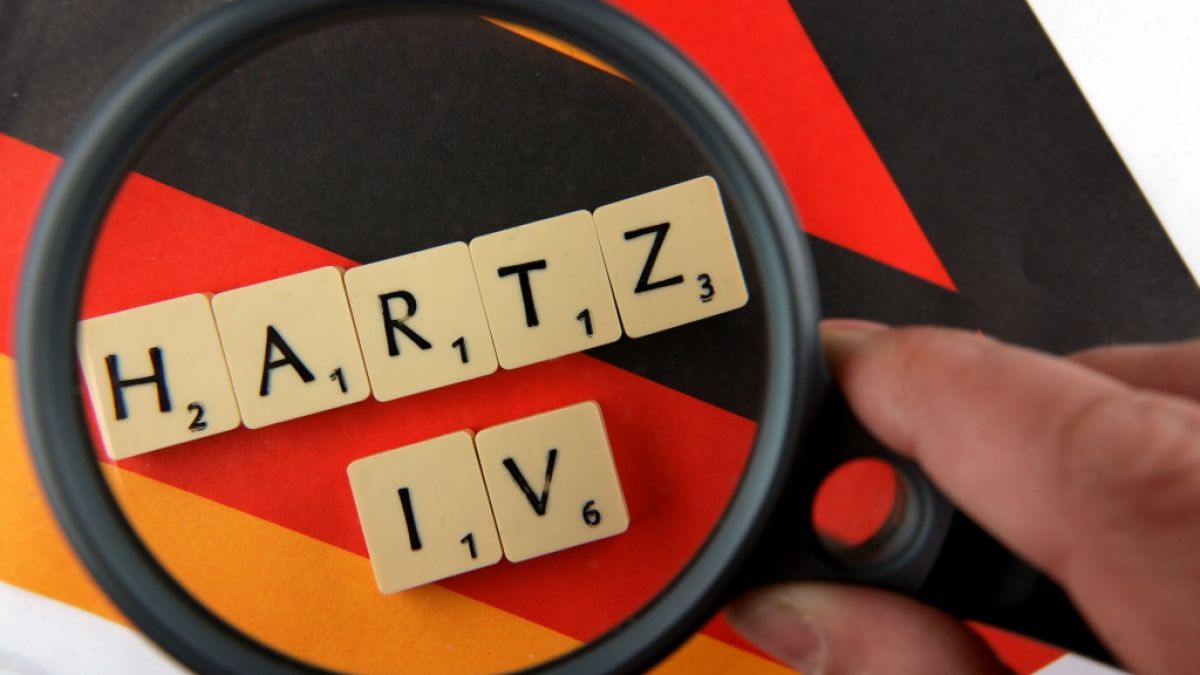 Laut einem Medienbericht müsste der Hartz-IV-Regelsatz in Deutschland deutlich höher liegen. (Foto)