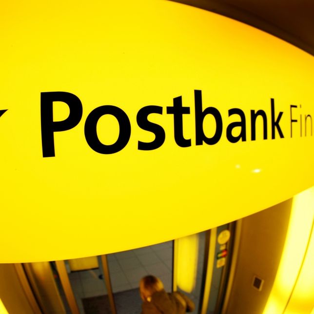 Schock für Postbank-Kunden! Über 100 Filialen schließen