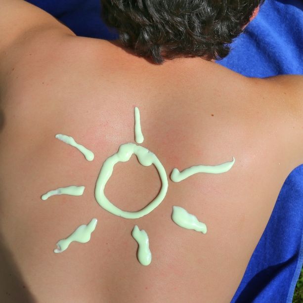 Die 5 dicksten Mythen zu Sonnencreme, Sonnenbrand und Co. Die 5 dicksten Mythen zu Sonnencreme, Sonnenbrand und Co. (Foto)