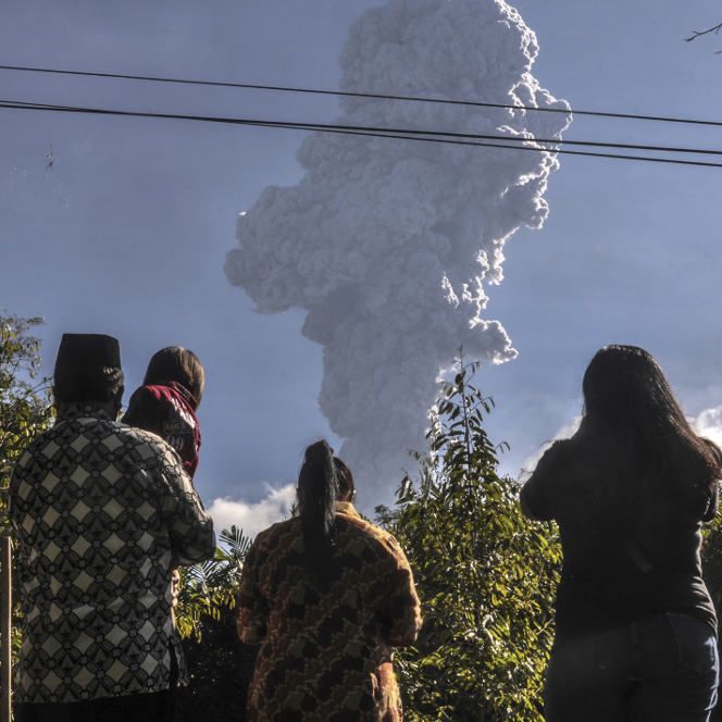 Alarmstufe Rot! Indonesischer Vulkan Merapi ausgebrochen Alarmstufe Rot! Indonesischer Vulkan Merapi ausgebrochen (Foto)