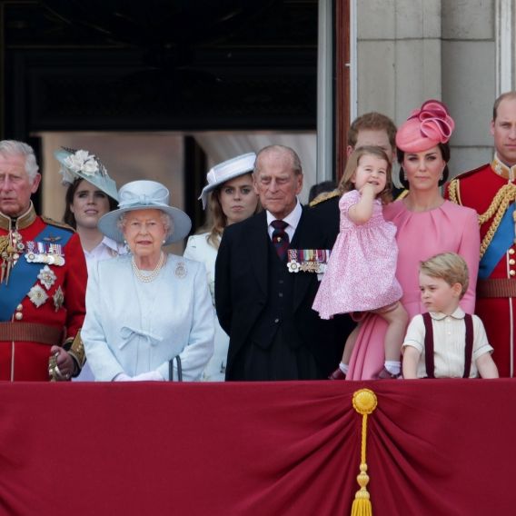 Kleiner Prinz oder großer Kuss? Was passiert bei der Queen-Parade? (Foto)