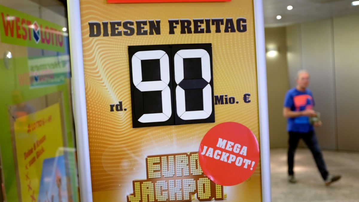 Am 08.06.2018 ist der Eurojackpot mit 90 Millionen Euro gefüllt - doch eine Lottospielerin hat bereits die richtigen Zahlen getippt und gewonnen. (Foto)