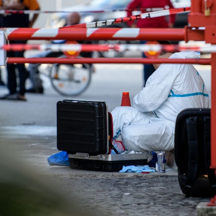 Beziehungsdrama! Freundin (25) erstochen - Tatverdächtiger (19) schweigt Beziehungsdrama! Freundin (25) erstochen - Tatverdächtiger (19) schweigt (Foto)