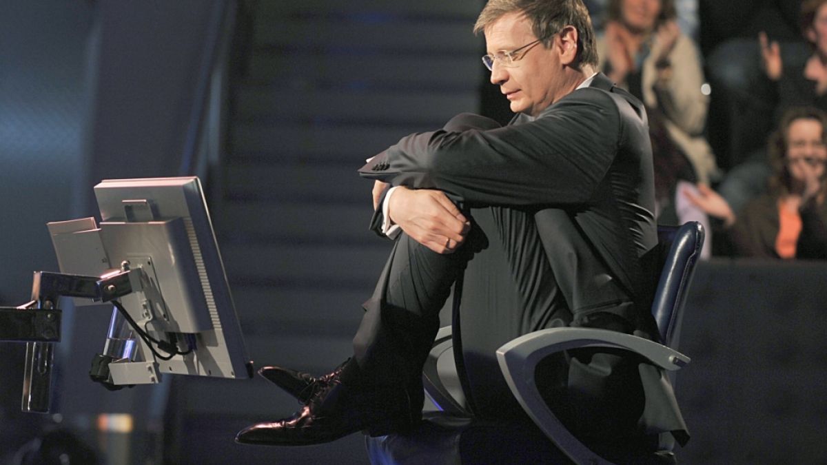 Günther Jauch sitzt bei "Wer wird Millionär?" fest im Stuhl. Wer es als Kandidat in die Sendung schaffen will, sollte bei der Bewerbung auf Einiges achten. (Foto)