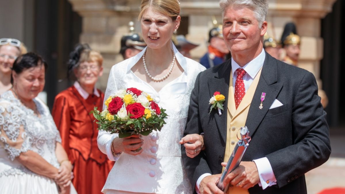 Prinzessin Stephanie und ihr Mann Jan Stahl wollen im kommenden Jahr noch kirchlich heiraten. (Foto)