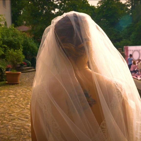 Story enthüllt! Platzt die Hochzeit von Emily und Paul? Story enthüllt! Platzt die Hochzeit von Emily und Paul? (Foto)