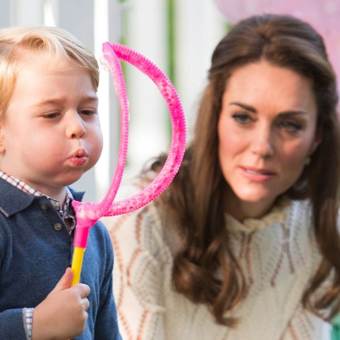 Schock-Meldung! Messerangriff wegen ihres Sohnes Prinz George Schock-Meldung! Messerangriff wegen ihres Sohnes Prinz George (Foto)