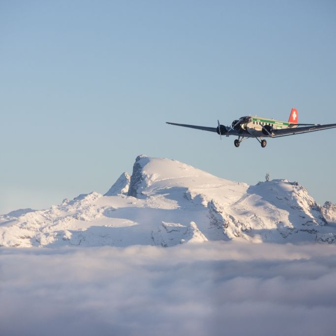 Flugzeugabsturz in der Schweiz - alle 20 Insassen tot! Flugzeugabsturz in der Schweiz - alle 20 Insassen tot! (Foto)