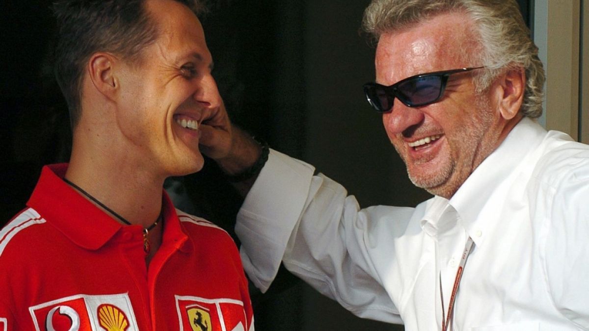Willi Weber (r.) kann nicht mehr um Michael Schumacher trauern. (Archivbild) (Foto)