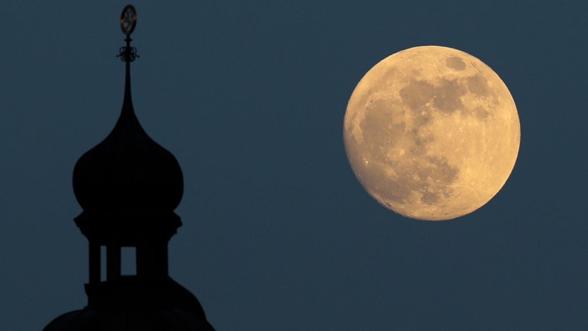 Der Vollmond im August wird auch als roter Mond bezeichnet. (Foto)