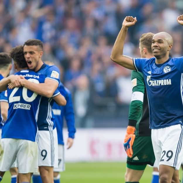 FC Schalke 04 geht gegen Borussia Dortmund mit Remis aus dem Match