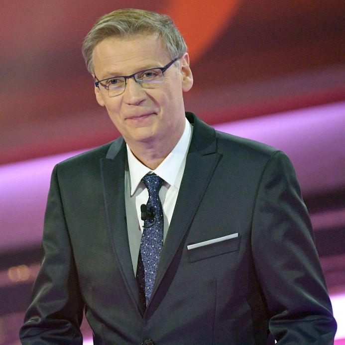 Makabere Einladung! Macht Günther Jauch jetzt auf Totengräber?! Makabere Einladung! Macht Günther Jauch jetzt auf Totengräber?! (Foto)