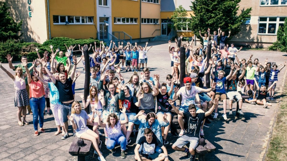 Die Schüler der Albert-Schweitzer-Ganztagsschule in Aschersleben haben die Hauptrolle in "Unsere Schule". (Foto)