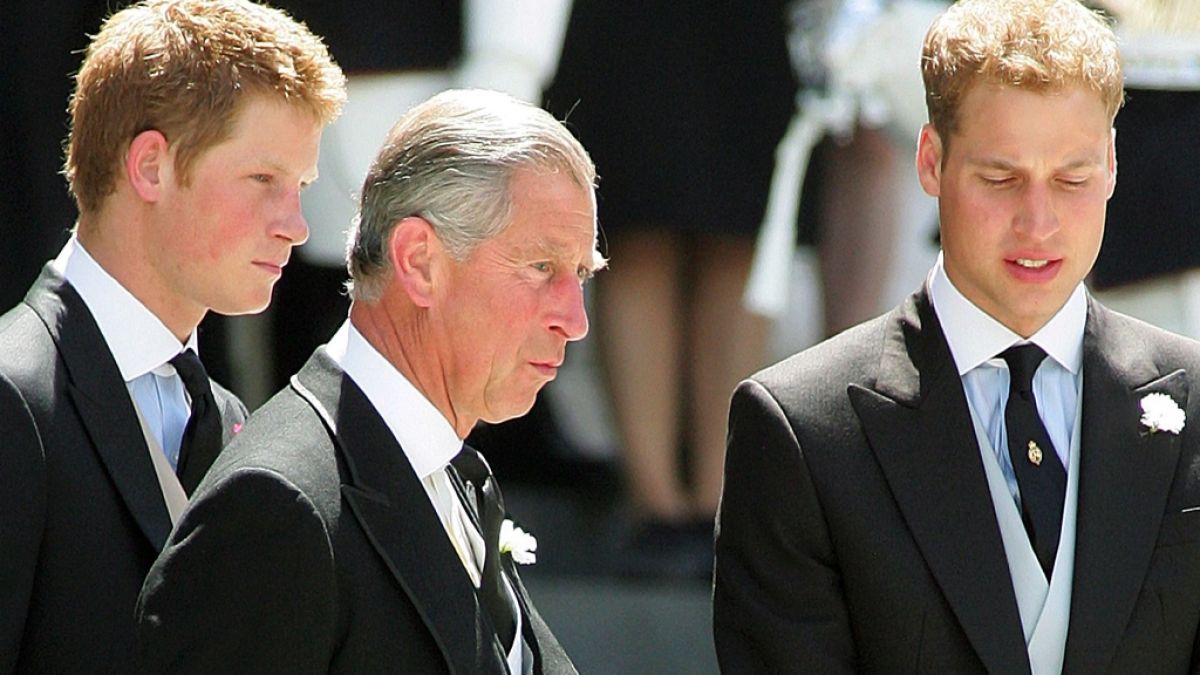 Das Verhältnis von Prinz Charles zu William und Harry soll angespannt sein. (Foto)