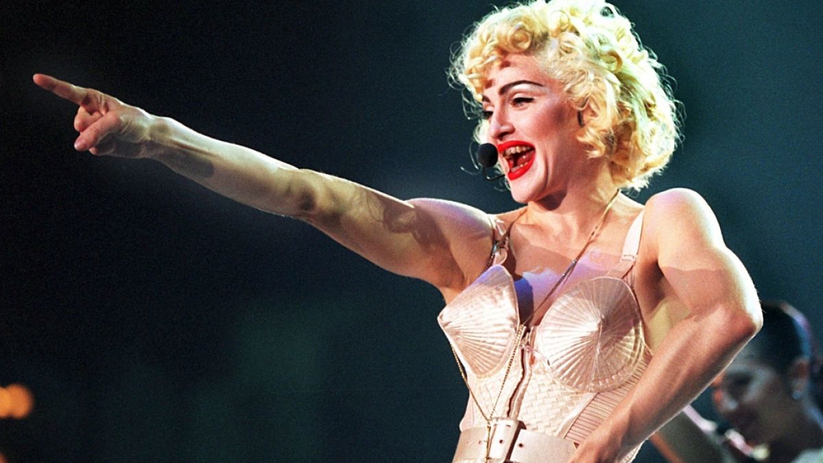 Madonna in ihrem Bustier des französischen Designers Jean Paul Gaultier. (Foto)