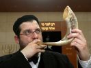Das Blasen des Schofar gehört traditionell zum jüdischen Neujahrsfest Rosch Haschana.  (Foto)