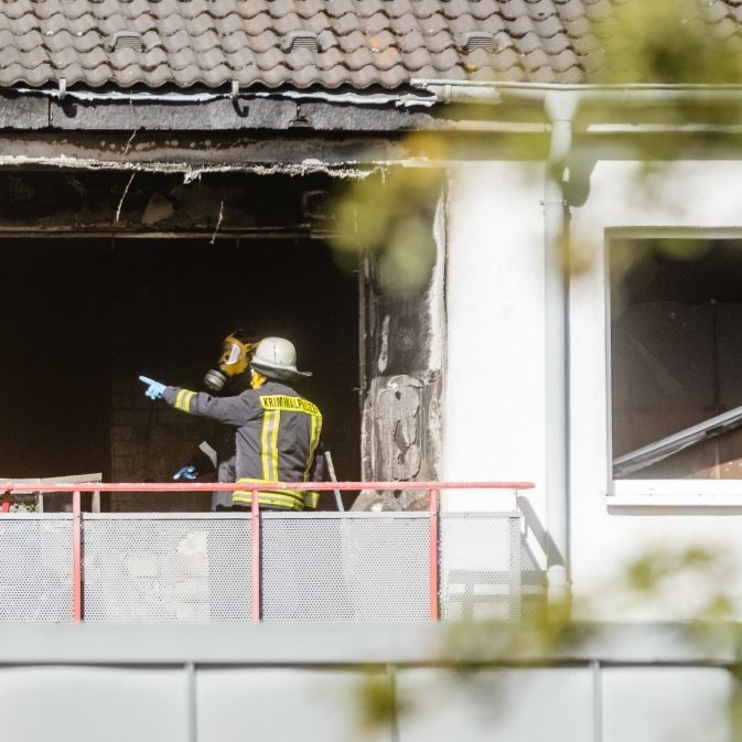Mann zündet drei Behörden-Mitarbeiter an - ein Toter! Mann zündet drei Behörden-Mitarbeiter an - ein Toter! (Foto)