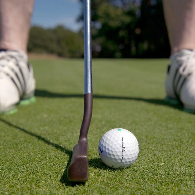 Augapfel explodiert! Frau erblindet nach Golfturnier Augapfel explodiert! Frau erblindet nach Golfturnier (Foto)