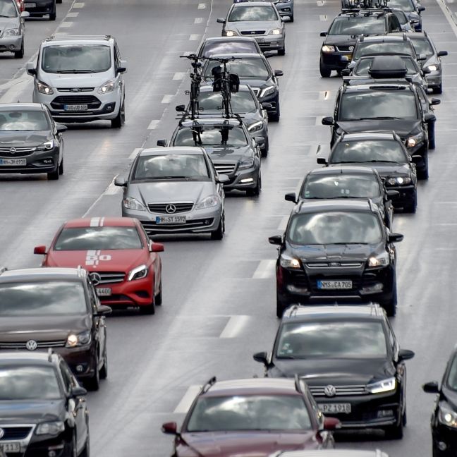 Achtung, Stau! Hier wird es heute richtig eng Achtung, Stau! Hier wird es heute richtig eng (Foto)