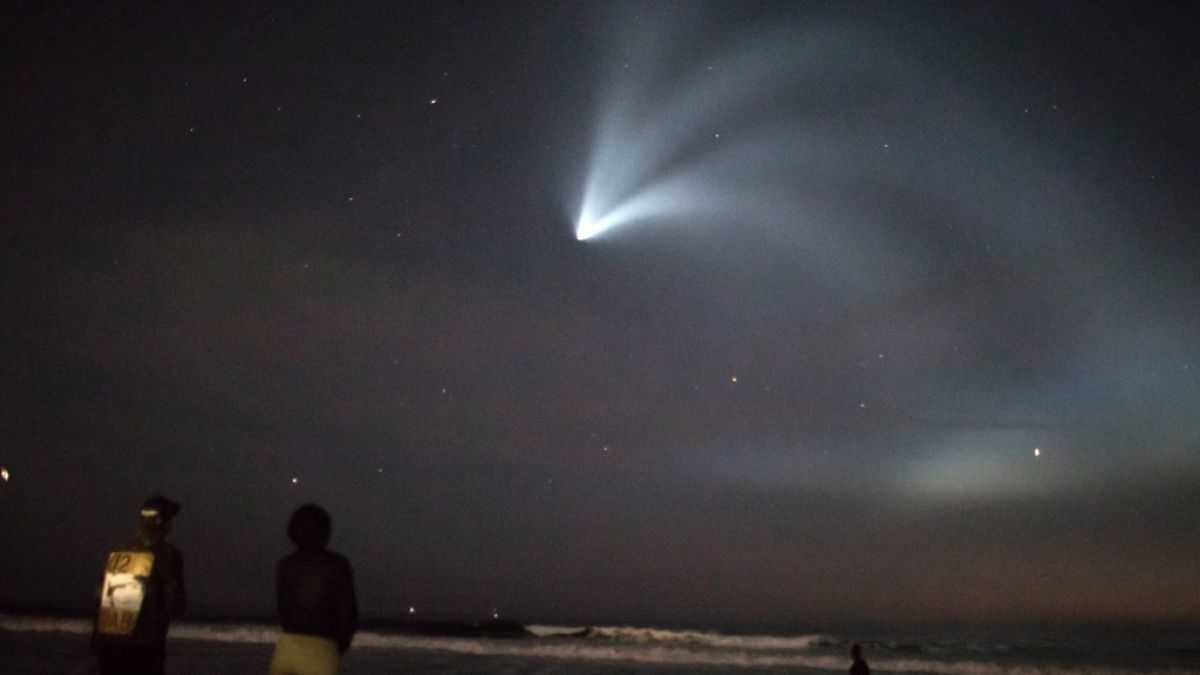 Eine Falcon-9-Rakete landete erstmals auf kalifornischem Festland. (Foto)