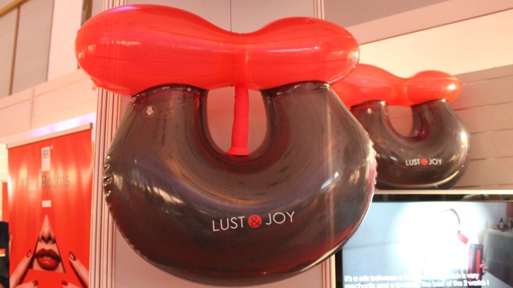 Der etwas andere Hüpfball mit Dildo-Überraschung von Lust & Joy. (Foto)