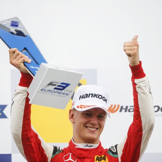 Die Formel 1 lockt! Mini-Schumi begeistert alle Fans Die Formel 1 lockt! Mini-Schumi begeistert alle Fans (Foto)