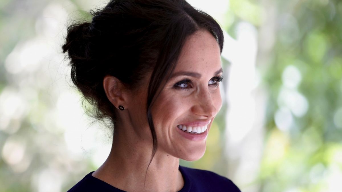 Meghan Markle sorgte zum Abschluss ihrer Reise durch Australien, Neuseeland, Tonga und Fidschi an der Seite ihres Ehemannes Prinz Harry für Getuschel. (Foto)