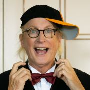 Otto Waalkes brachte sich selbst als möglichen Kandidaten für das Dschungelcamp 2019 ins Gespräch. Otto Waalkes brachte sich selbst als möglichen Kandidaten für das Dschungelcamp 2019 ins Gespräch.