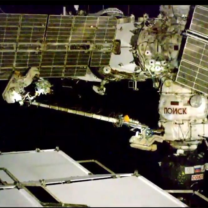 Nach mysteriösem Loch an Sojus-Kapsel: Videoschalte von Astro-Alex scheitert! Nach mysteriösem Loch an Sojus-Kapsel: Videoschalte von Astro-Alex scheitert! (Foto)