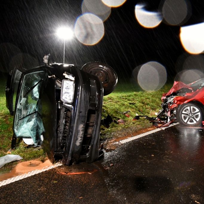 Drogen-Fahrer verursacht schweren Autounfall - sechs Verletzte! Drogen-Fahrer verursacht schweren Autounfall - sechs Verletzte! (Foto)