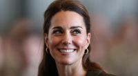 Kate Middleton hat das damenhafte Lächeln perfekt drauf - doch auch mit einem Gewehr kann Herzogin Kate tadellos umgehen.