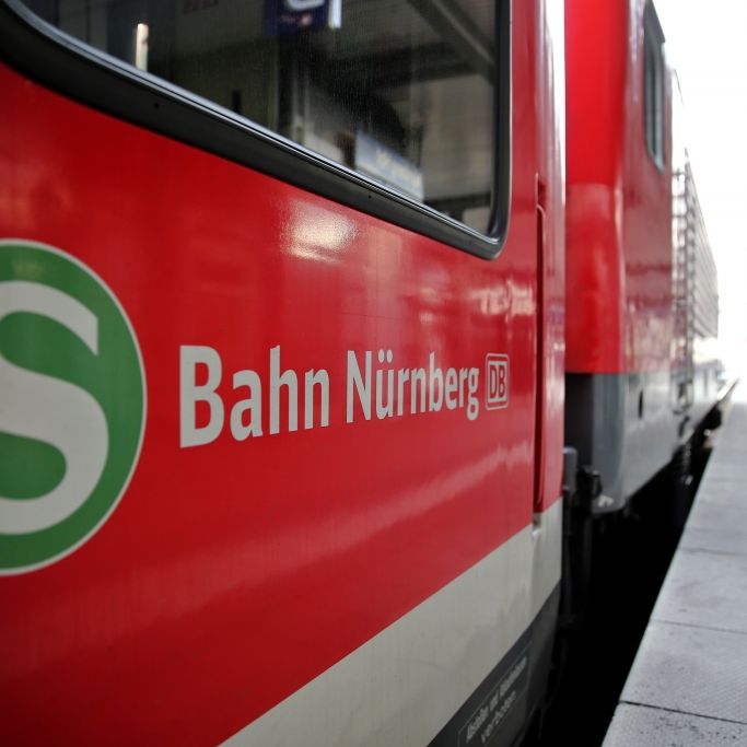 Streit eskaliert! Zwei 16-Jährige von S-Bahn überrollt - Verdächtige in Haft Streit eskaliert! Zwei 16-Jährige von S-Bahn überrollt - Verdächtige in Haft (Foto)
