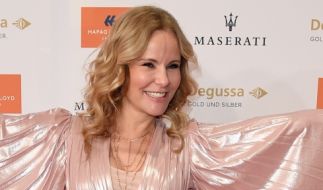 Katja Burkard nackt: Oben ohne! HIER zieht die 53-Jährige blank | news.de