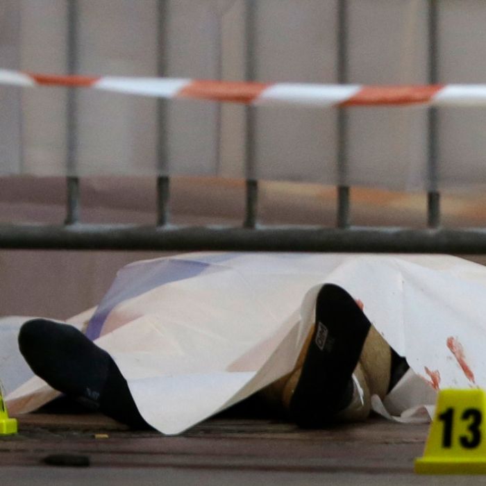 Mehrere Verletzte nach Messerangriff - Täter tot Mehrere Verletzte nach Messerangriff - Täter tot (Foto)