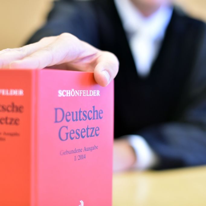 Rente, Mindestlohn und Co.! Alle aktuellen Gesetzesänderungen in Deutschland
