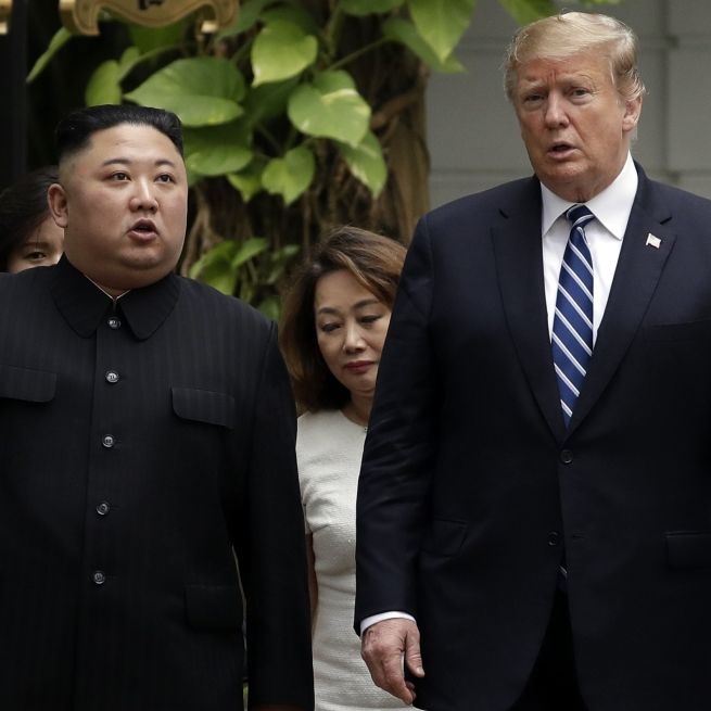 Kim Jong Un verteidigt: Donald Trump sorgt für Empörung im Fall Warmbier Kim Jong Un verteidigt: Donald Trump sorgt für Empörung im Fall Warmbier (Foto)