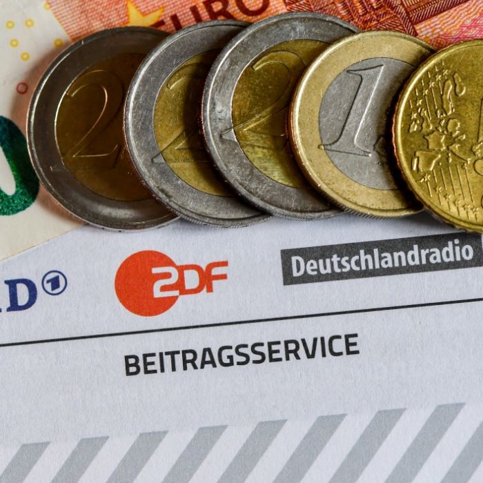 Steigt der Rundfunkbeitrag? Politik und Sender fordern mehr Geld Steigt der Rundfunkbeitrag? Politik und Sender fordern mehr Geld (Foto)