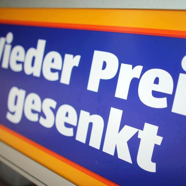 Preise im Sinkflug! Aldi, Lidl und Co. im Schnäppchen-Krieg Preise im Sinkflug! Aldi, Lidl und Co. im Schnäppchen-Krieg (Foto)